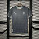 Maillot Angleterre foot concept Burberry 2024 2025