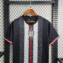 Maillot Angleterre foot concept 2024 2025 Burbery